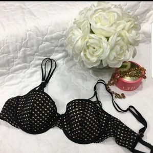 NWT 34D Victoria’s Secret Caged Bra Lace